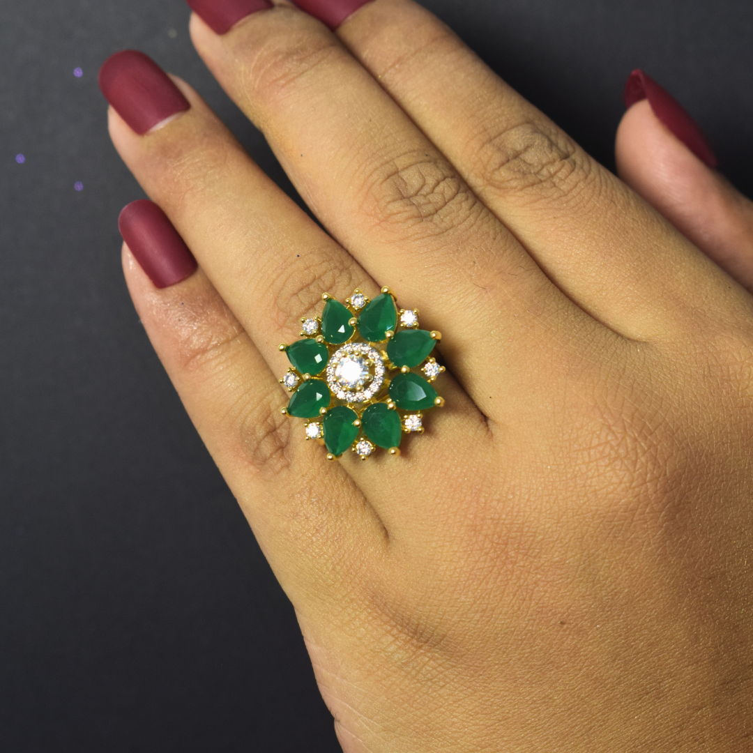 EMERALD AANIKA RING