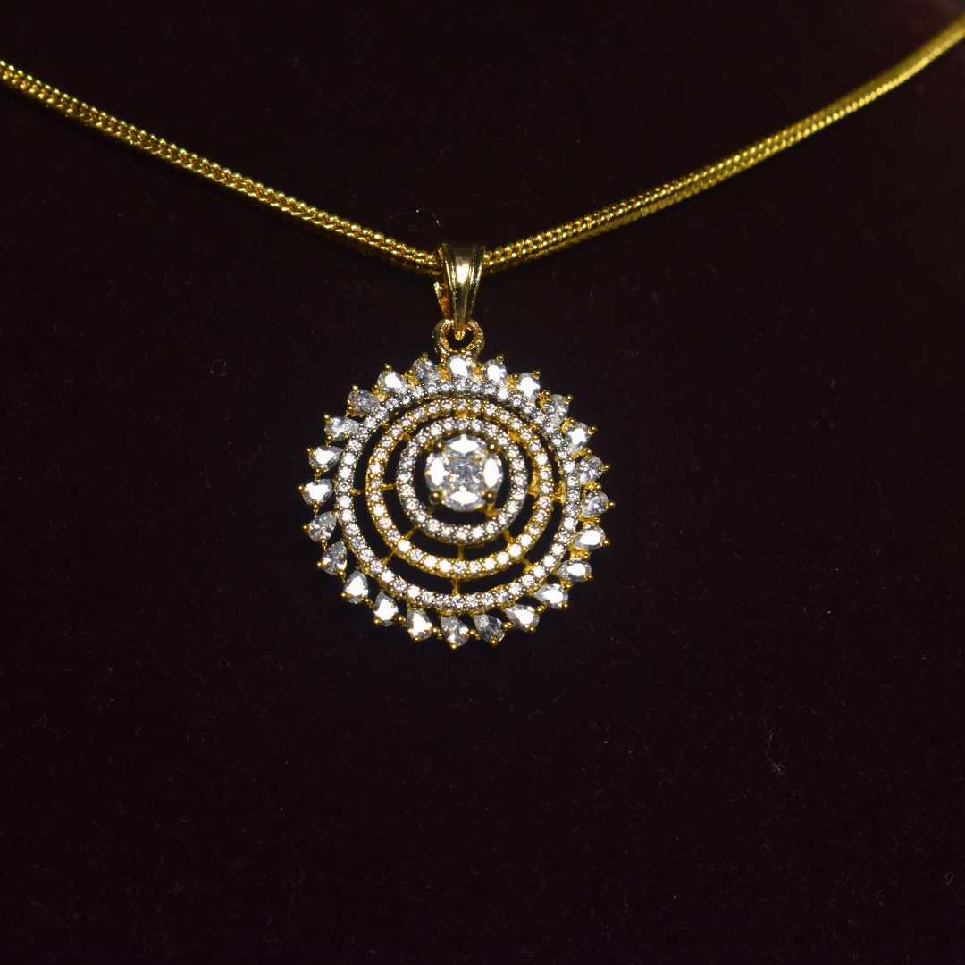 GOLDEN NYRA PENDENTSET