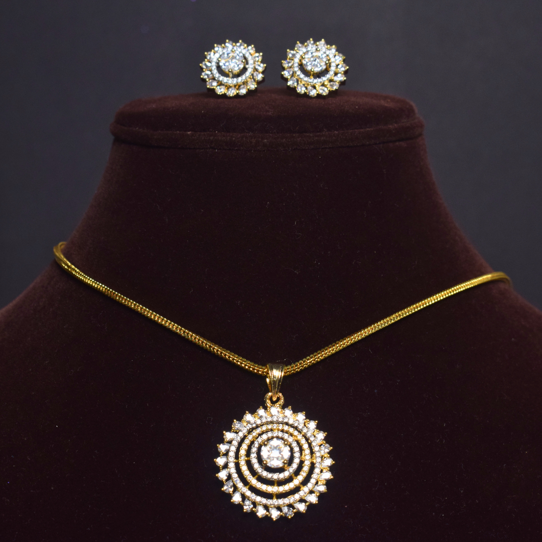 GOLDEN NYRA PENDENTSET