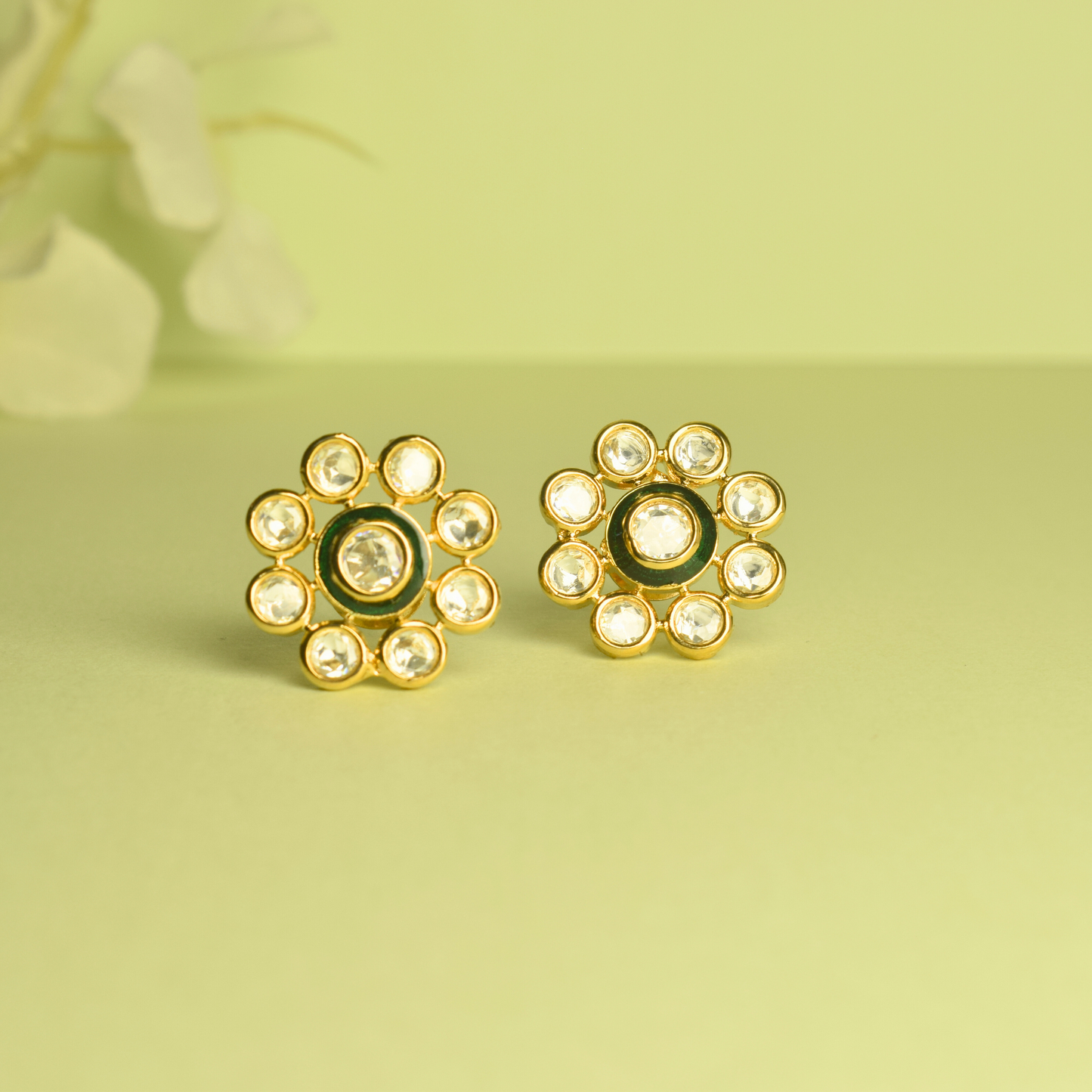 RENU KUNDAN STUD EARRING