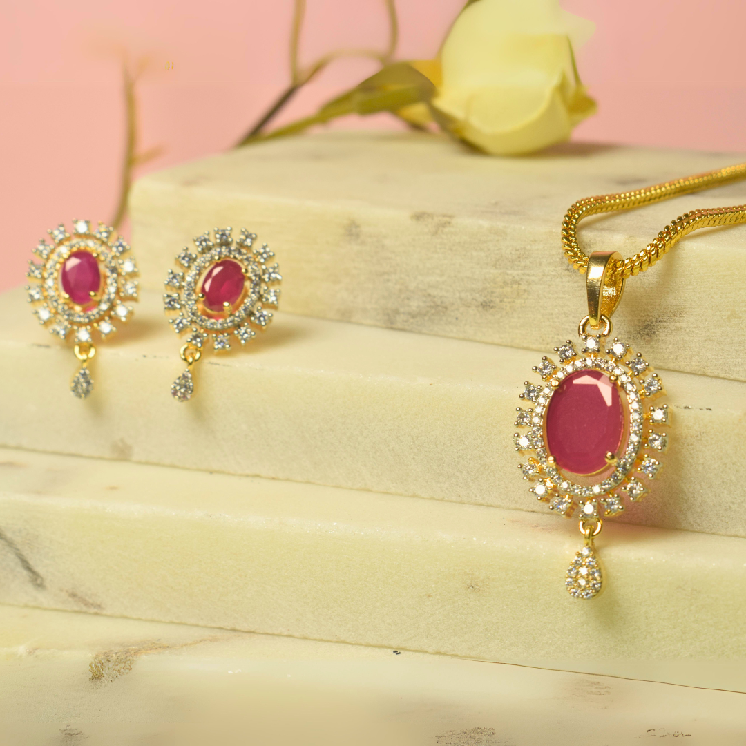 RUBY NOORVI PENDENT SET