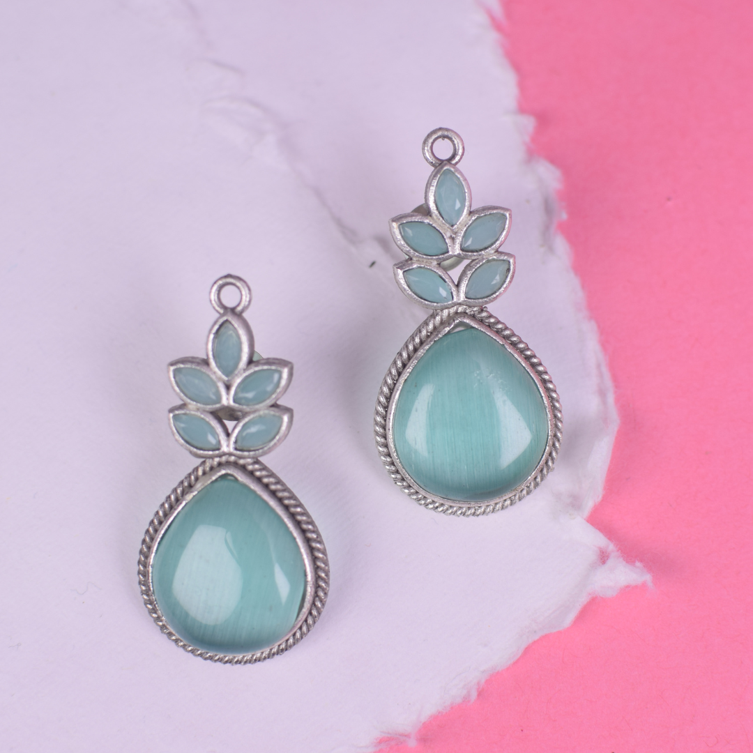 Tina Studs