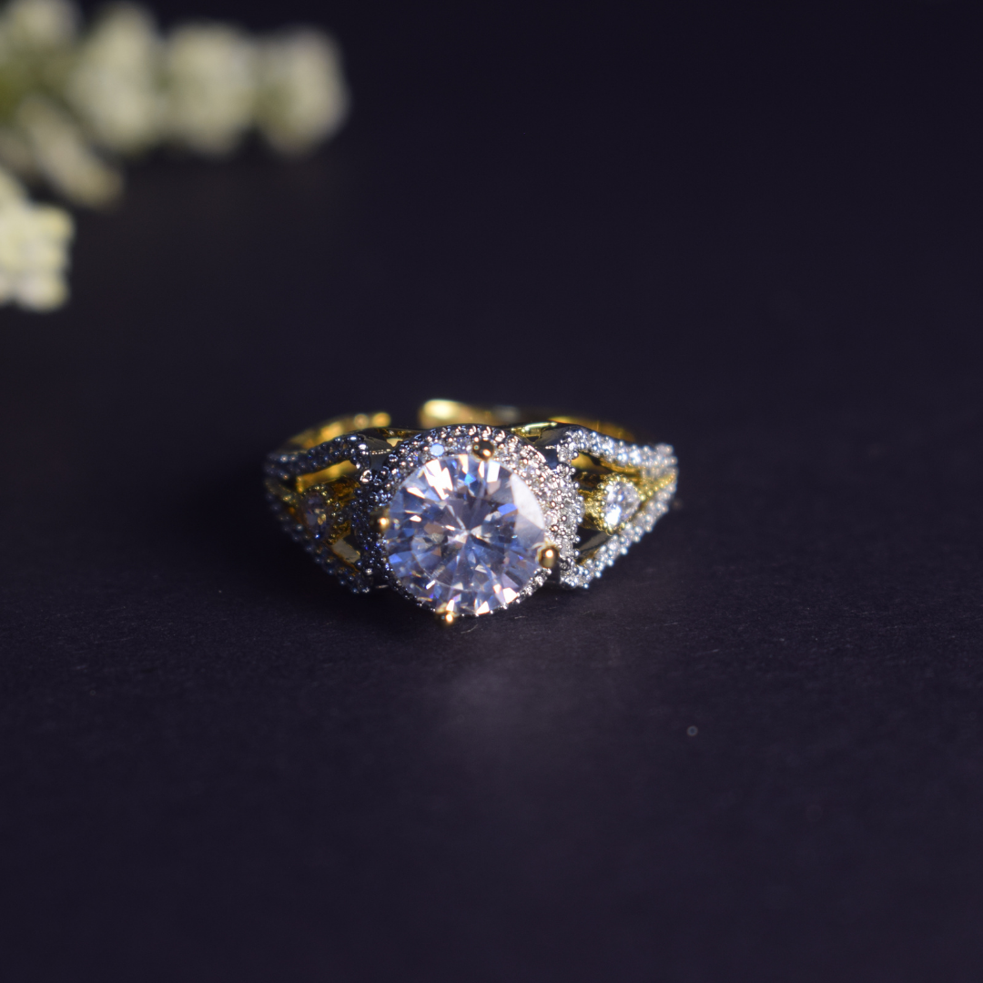 GOLDEN TRISHA ZICORNIA RING