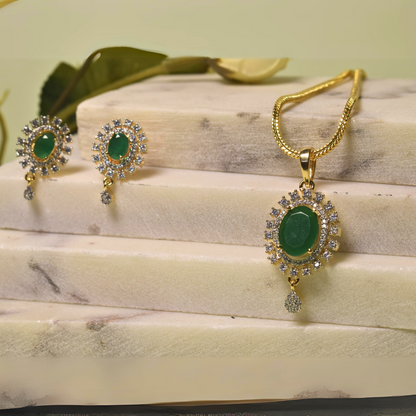 EMERALD NOORVI PENDENT SET