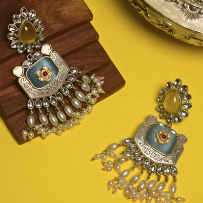 Allia Earring