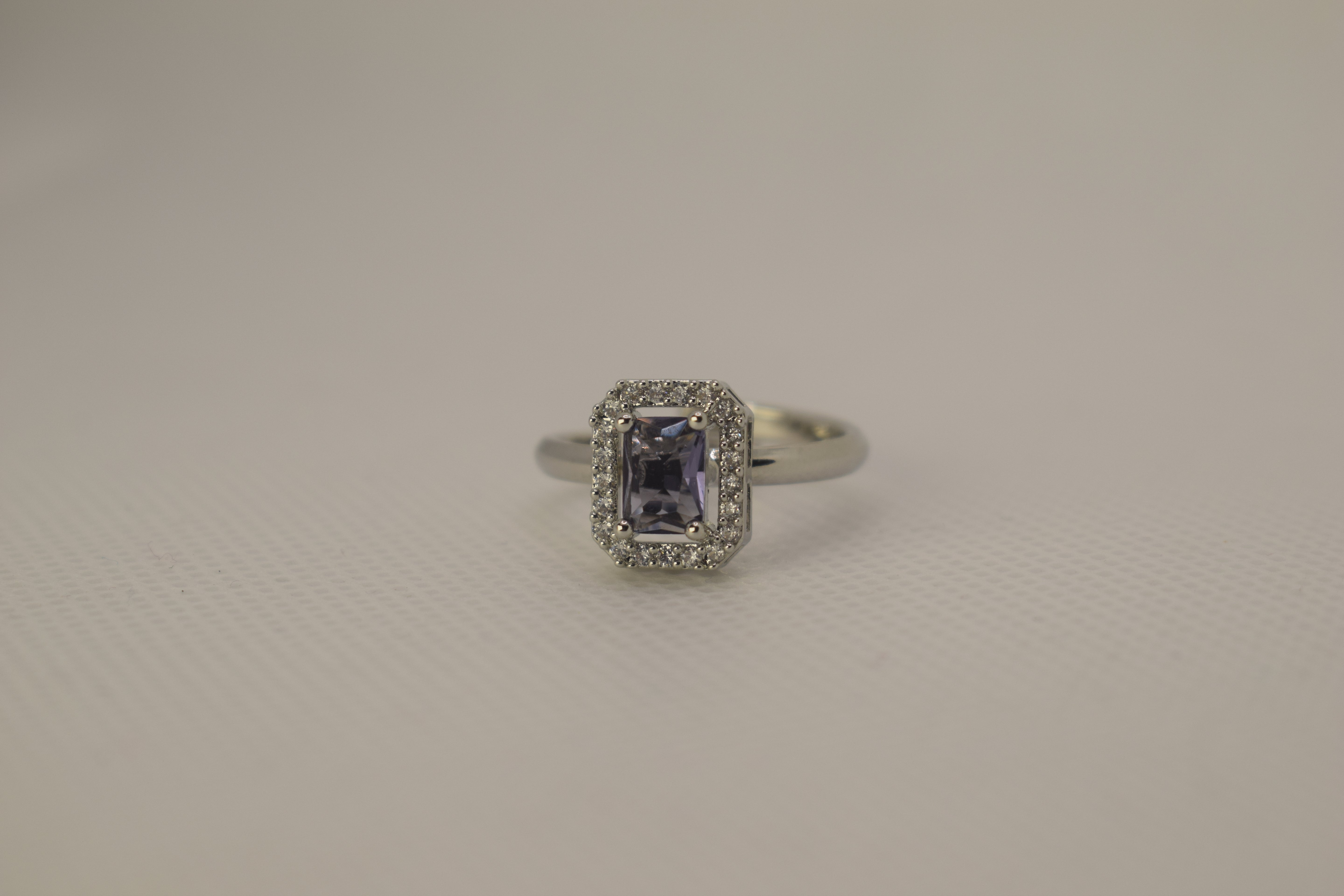 PURPLE NAVELI AD RING