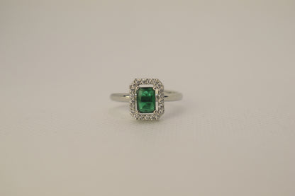 EMERALD NAVELI AD RING