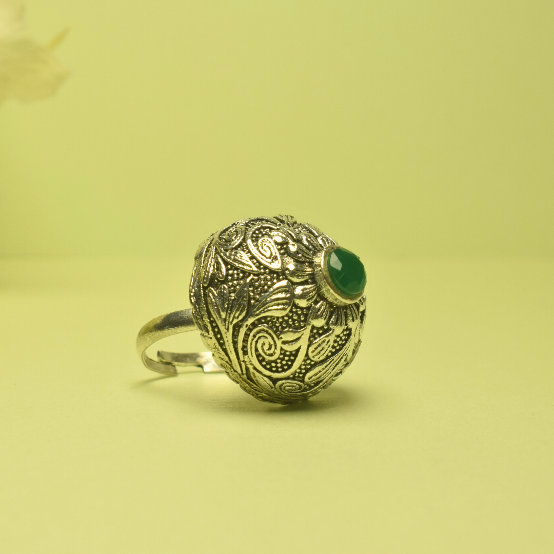 Disha Emerald Oxidised Ring