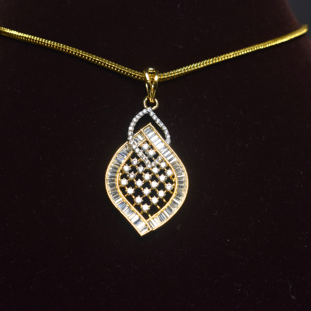 GOLDEN MYRA PENDENTSET