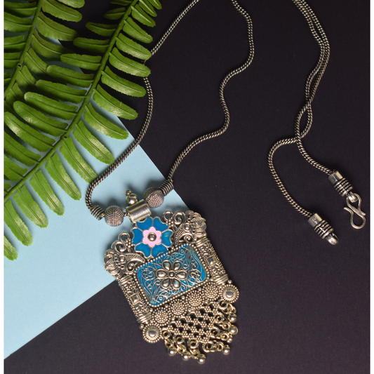 KRITIKA PENDANT NECKLACES