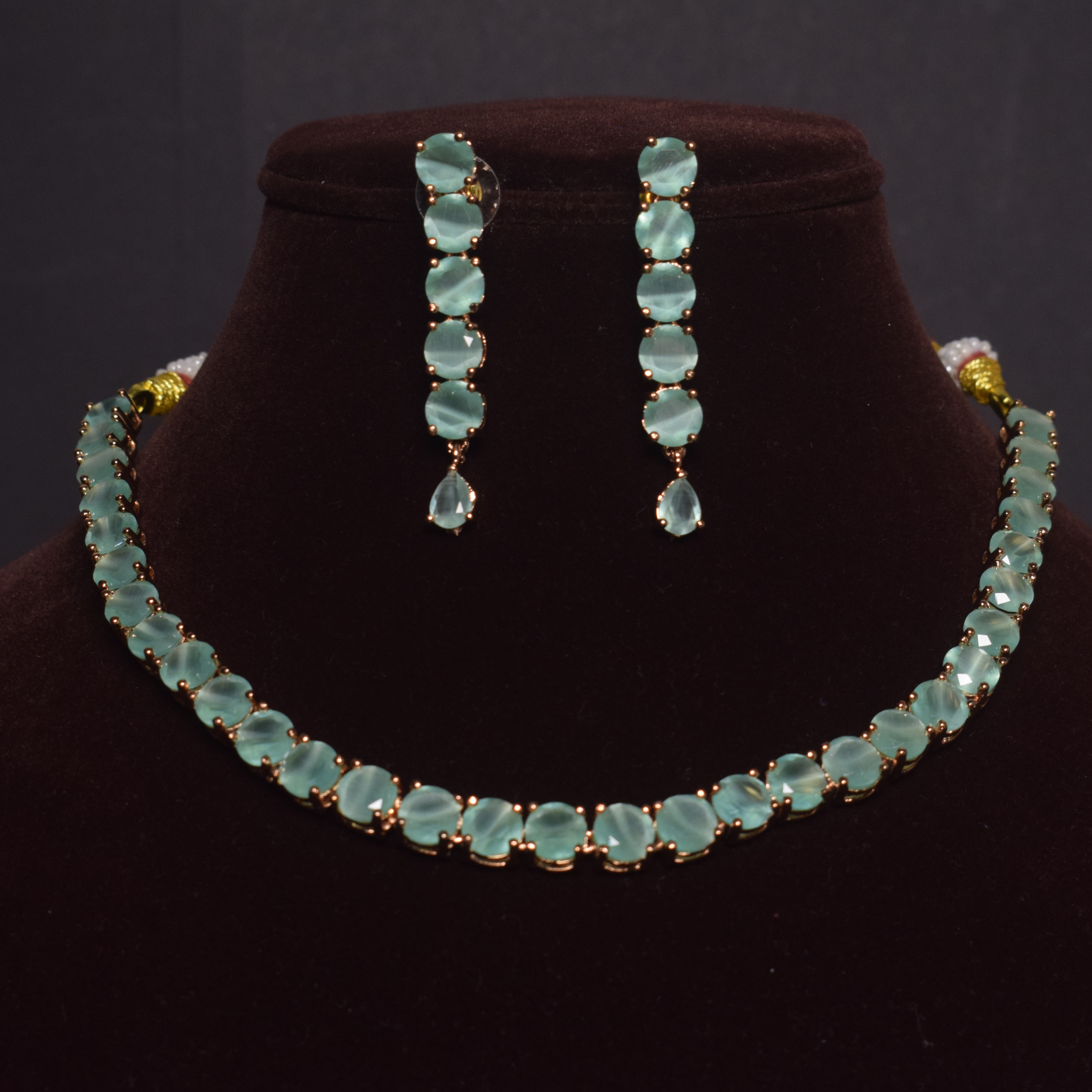 Sara Mint Necklace Set