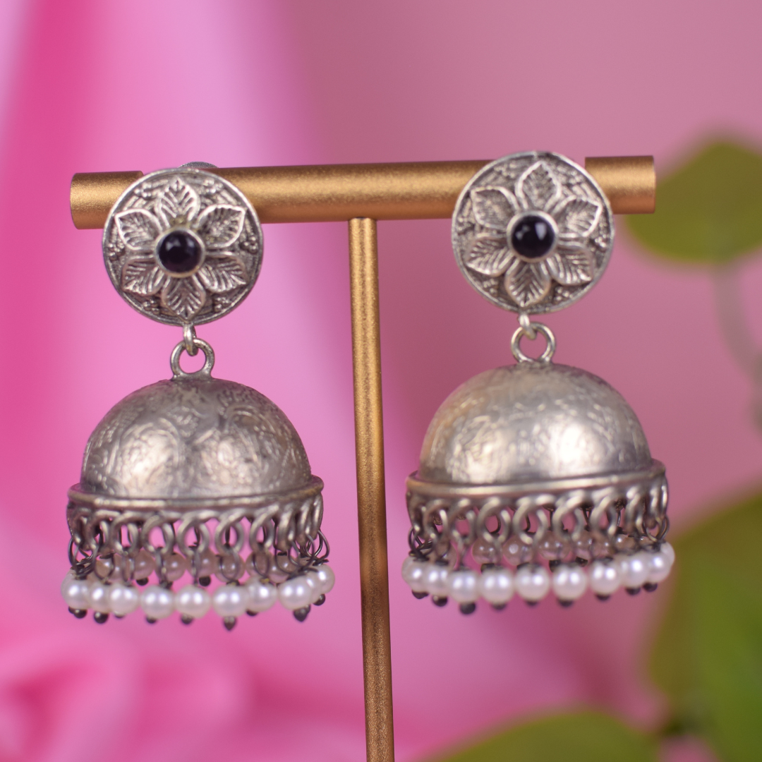 Poorvi Jhumka