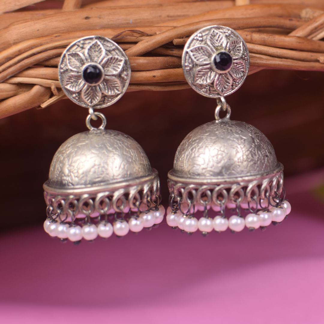 Poorvi Jhumka